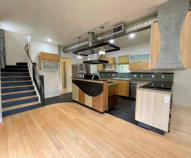 Building Photo - 4718 Depew Ave