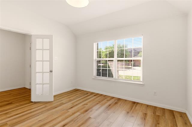 Building Photo - 2201 Willow Creek Dr