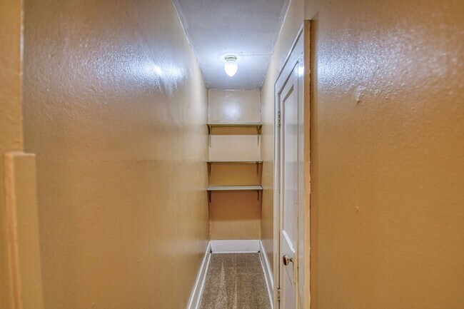 Building Photo - 464 College