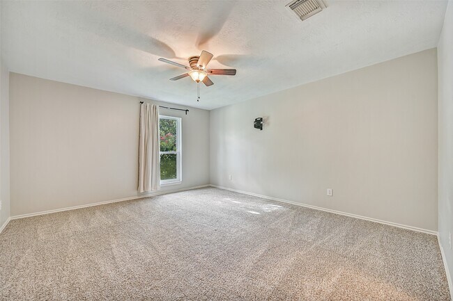 Building Photo - 513 Meadow Bend Dr