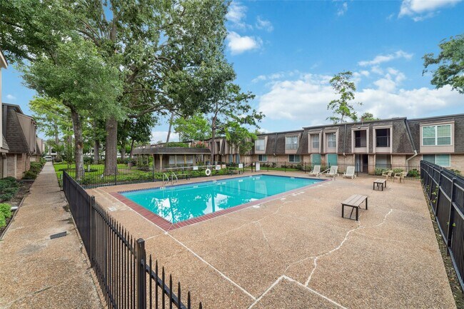 Building Photo - 12633 Memorial Dr