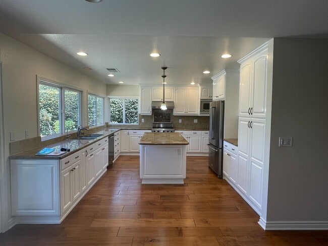 Building Photo - 3246 Medicine Bow Ct