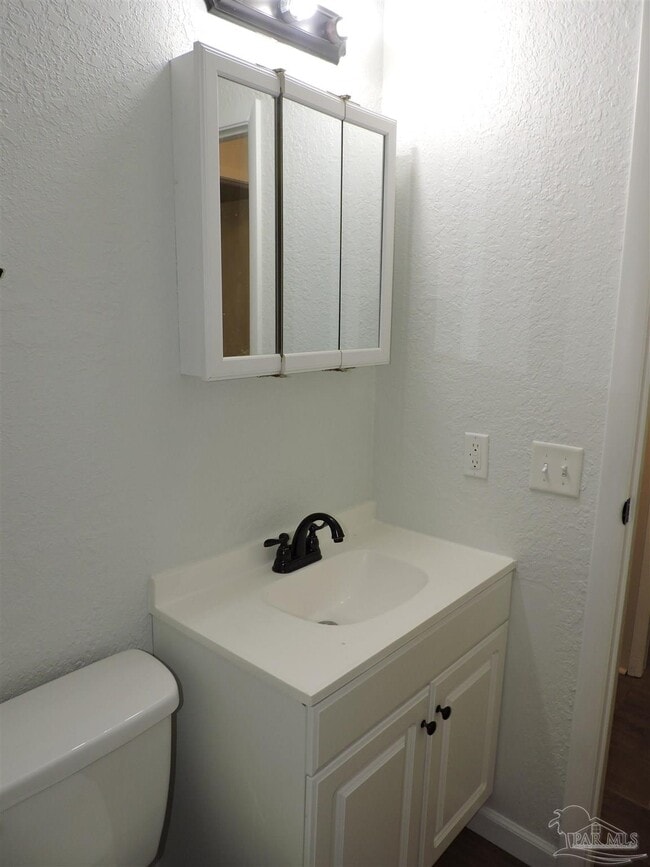 Building Photo - 5720 Fairway Dr