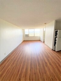 Building Photo - Studio unit at Century Park Plaza