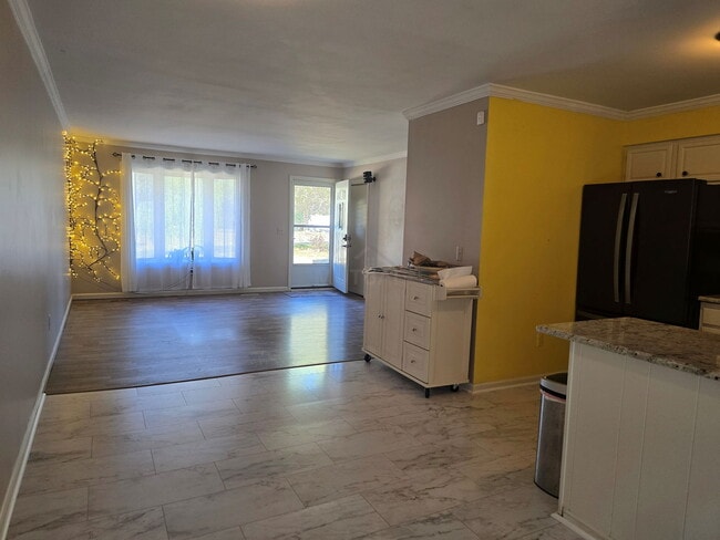 Building Photo - 1855 Luneta Ct