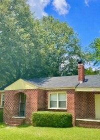 Building Photo - Cedar Drive