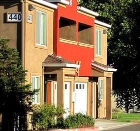 Building Photo - Court of Fountains Townhomes
