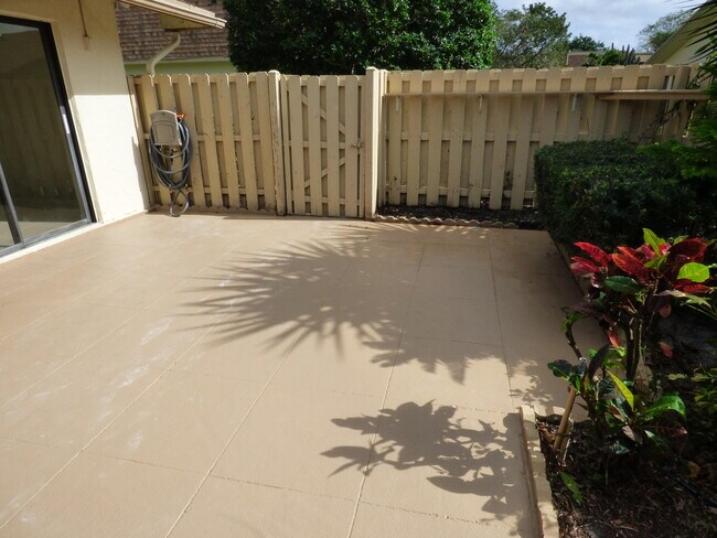 Building Photo - 729 NW 29th Avenue D Delray Beach Fl 33445