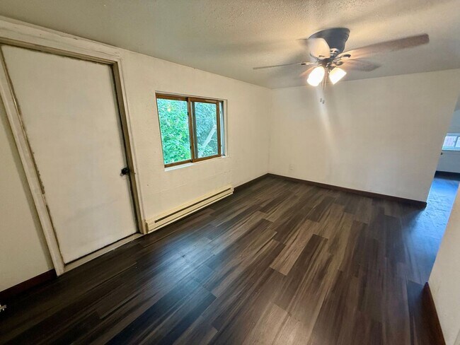 Building Photo - 210 N 1st Ave