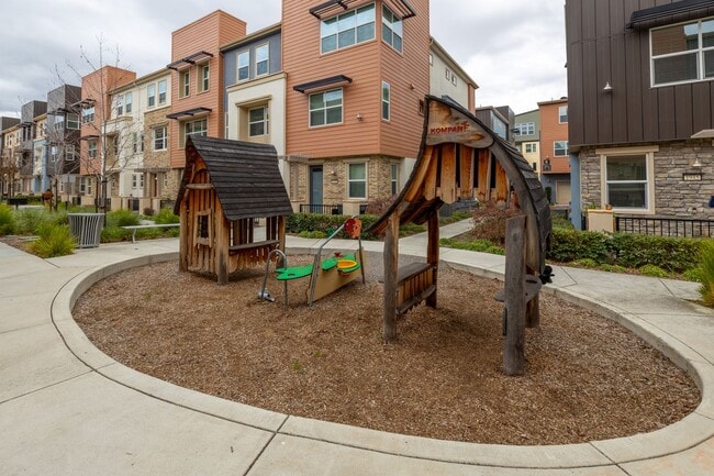 Building Photo - Modern 3-Story Townhome with 3 Bedrooms & 3 Baths – Prime North San Jose Location