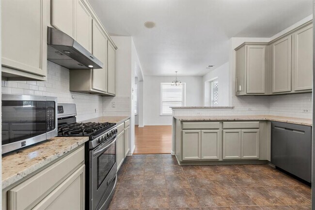 Building Photo - 1616 Kemah Dr