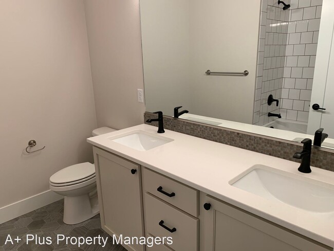 Building Photo - 5 br, 3.5 bath House - 7156 N Hourglass Dr