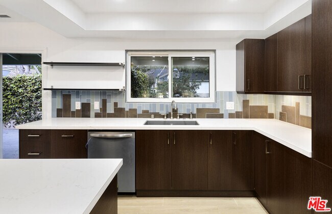 Building Photo - 3151 Oakdell Ln