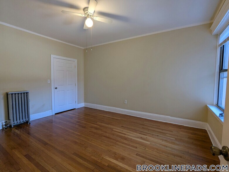 Building Photo - 184 St Paul St