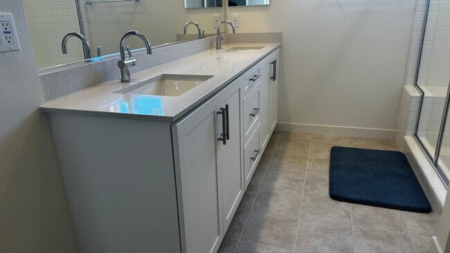 Building Photo - 26962 Via Caminata