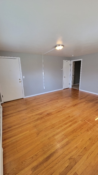 Building Photo - 41 Gould Dr