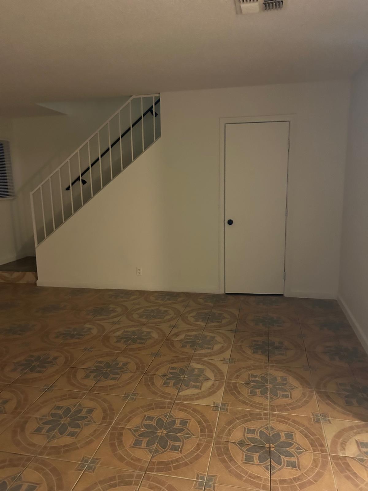 Building Photo - 16122 S Ainsworth St