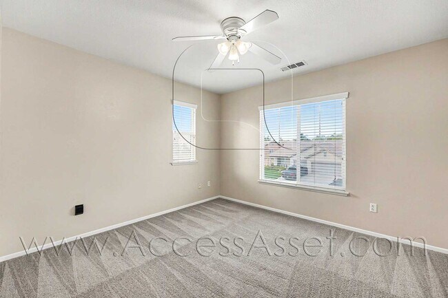 Building Photo - Inviting 4-Bed, 3-Bath Home In Sunny Winchester!