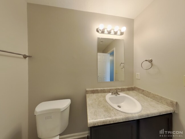 Building Photo - 639 Geronimo Dr