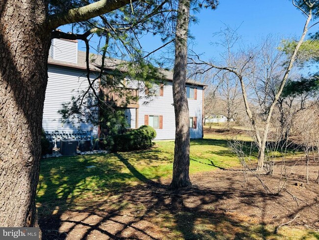 Building Photo - 1008 Lindsey Ct