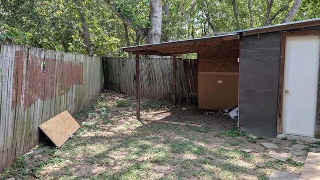Building Photo - 6105 Ada Ct