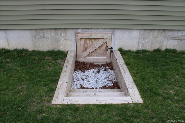 Building Photo - 2 Lafayette Dr