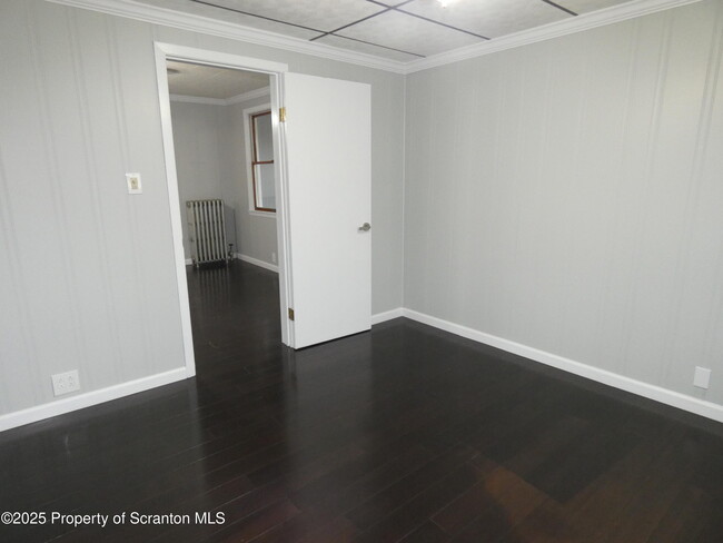 Building Photo - 620 Sanderson Ave