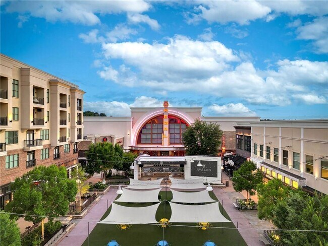 Building Photo - 135 Staghound Ct