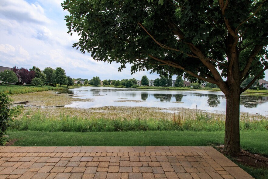 Building Photo - 24813 Ironwood Ct