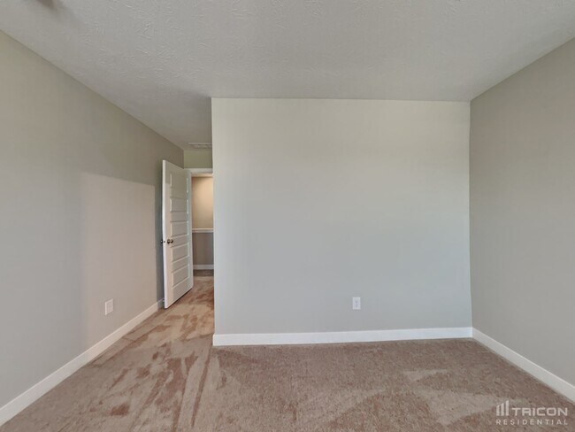 Building Photo - 2069 S Copperstone Drive New Palestine IN