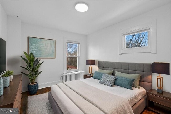 Building Photo - 4252 Clay St NE