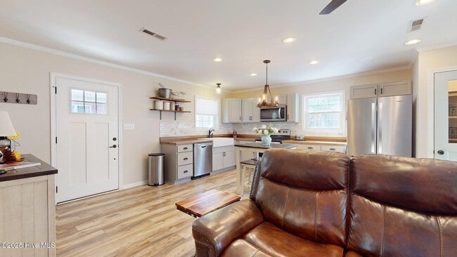 Building Photo - 202 Sheldon Rd