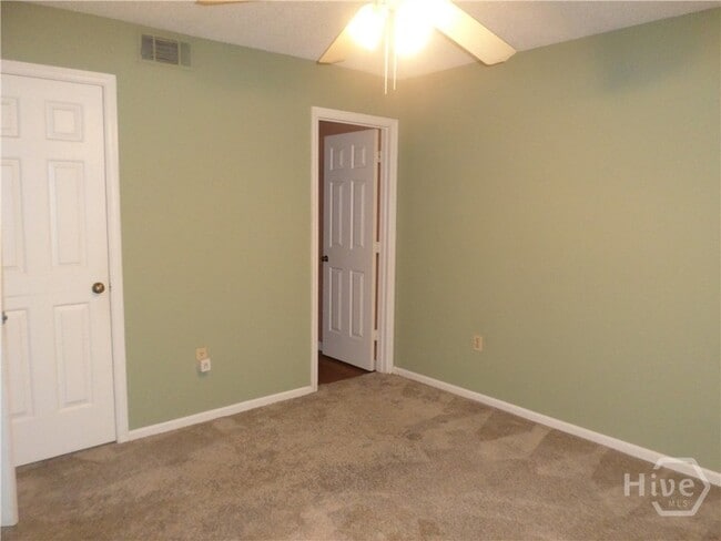 Building Photo - 29 Colony Park Dr