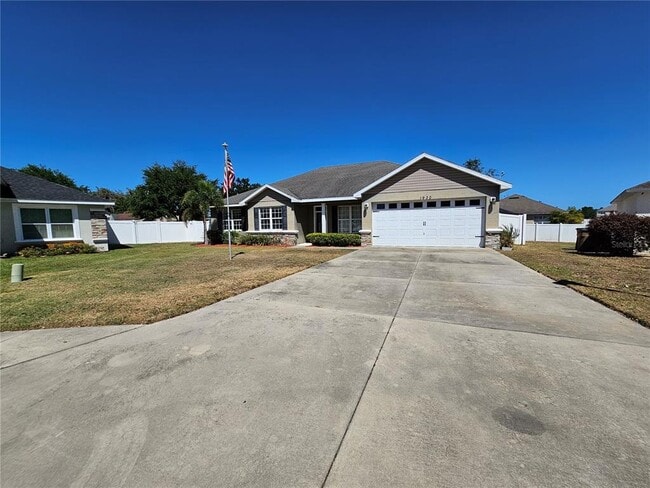 Building Photo - 1930 Saddlewood Ct