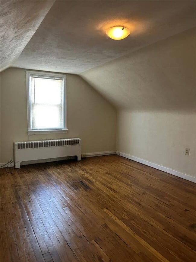 Building Photo - 4 Bedroom in Central School District