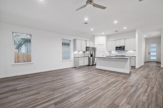 Building Photo - 13329 Big Sky Ct