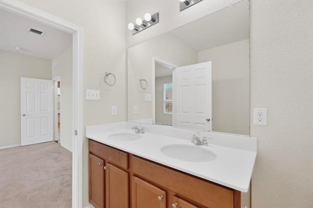 Building Photo - 2409 Buelingo Ln