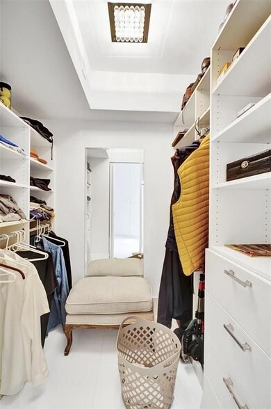 Building Photo - 20355 NE 34th Ct