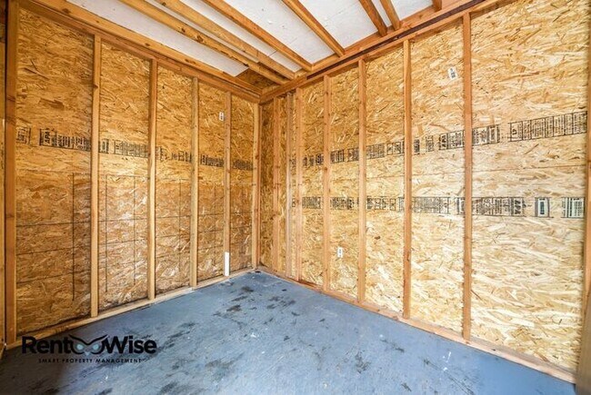 Building Photo - 657 Hurlingame Ave