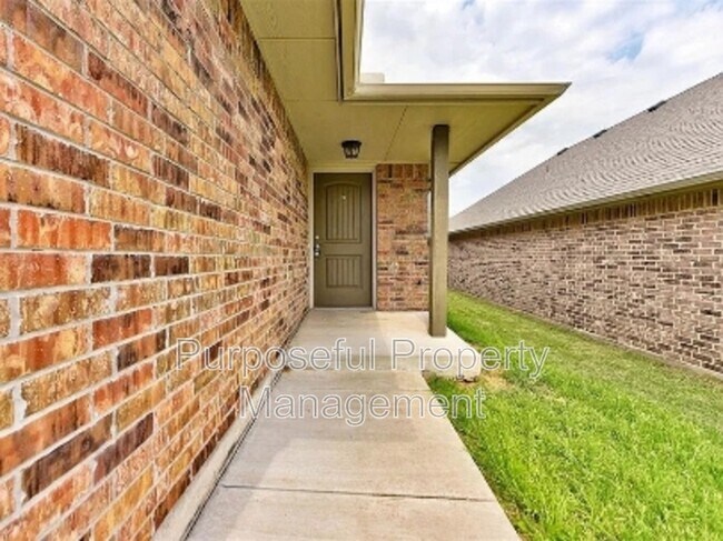 Building Photo - 4313 Edinburg Way