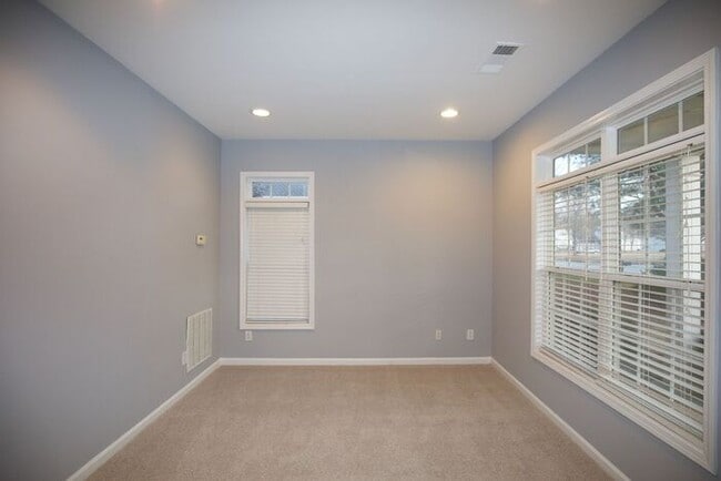 Building Photo - 7897 The Lakes Point