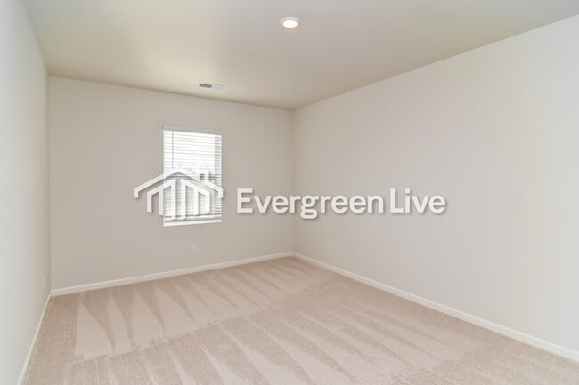 Building Photo - 644 Shoemaker Ln