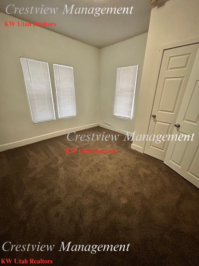 Building Photo - Cozy 2-Bedroom Home in Convenient Salt Lake City Location