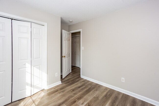 Building Photo - 9039 Silver Coach Ln