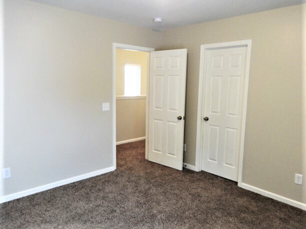 Building Photo - 245 Old Savannah Dr