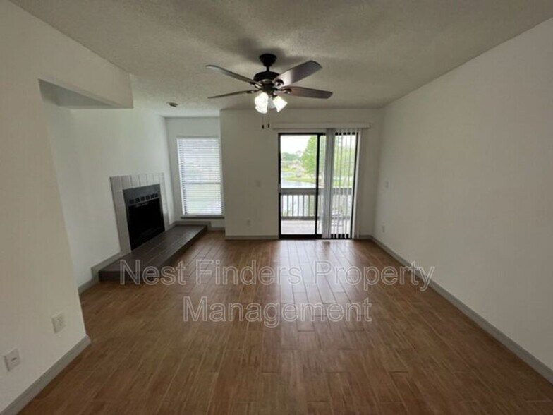 Building Photo - 10200 Belle Rive Blvd