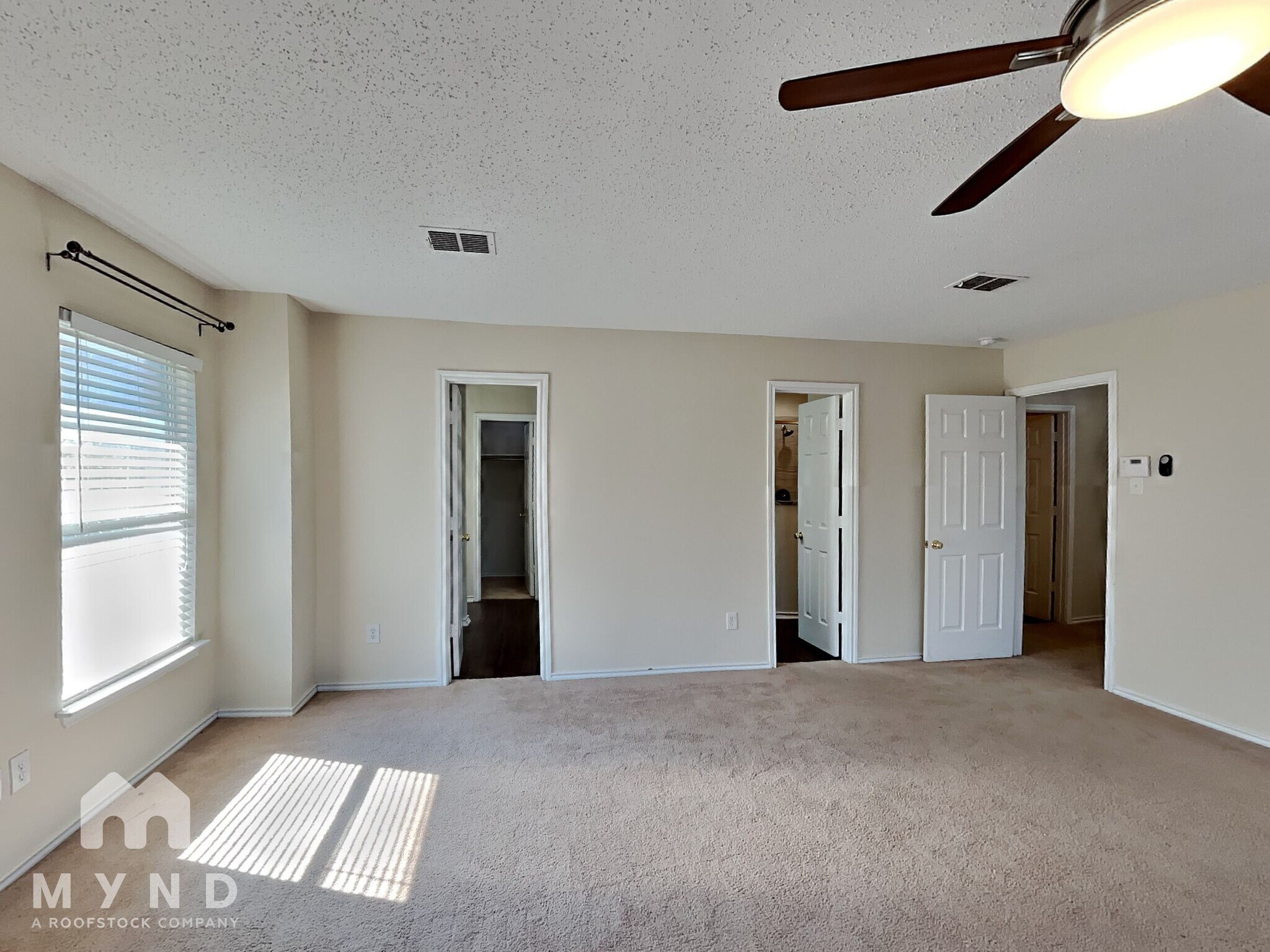 Building Photo - 316 Willow Oak Dr