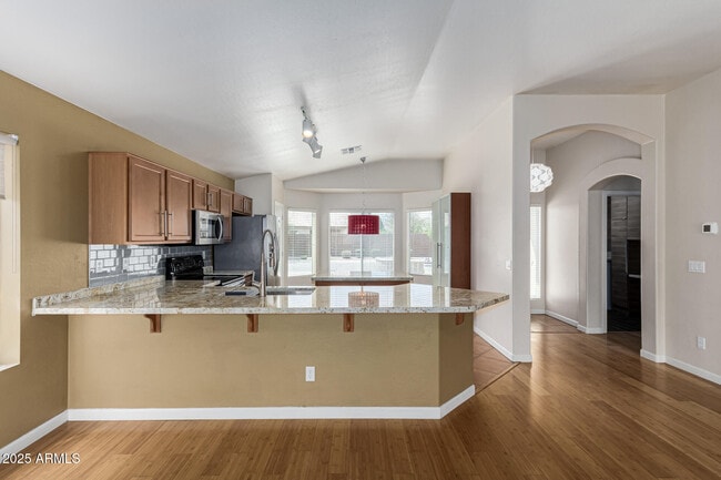 Building Photo - 4104 E La Salle St