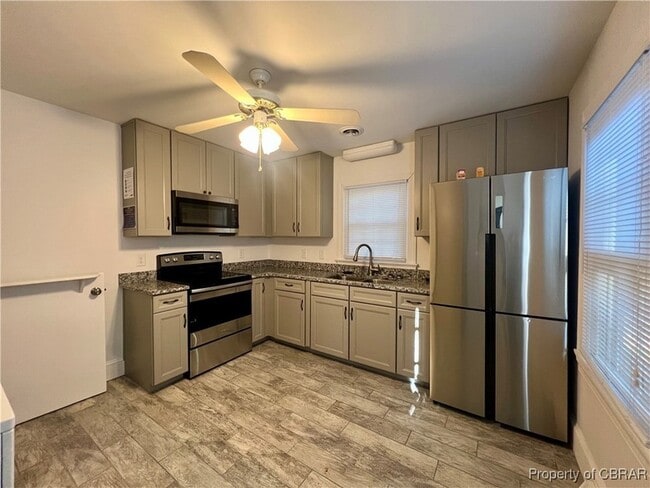 Building Photo - 645 Rappahannock Dr
