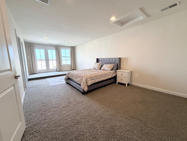 Building Photo - 20674 Duxbury Terrace